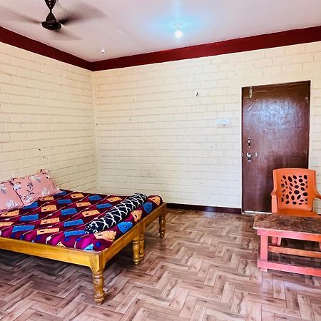 Sampige Heritage Koppal Kamer foto